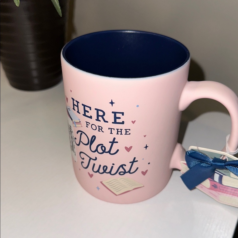 Pink 'Here for the Plot Twist' coffee mug blue inside book lover NWT - Picture 3 of 4